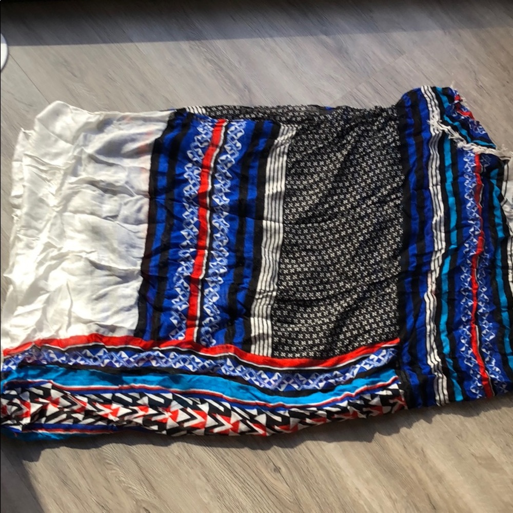 Multicolored patterned scarf